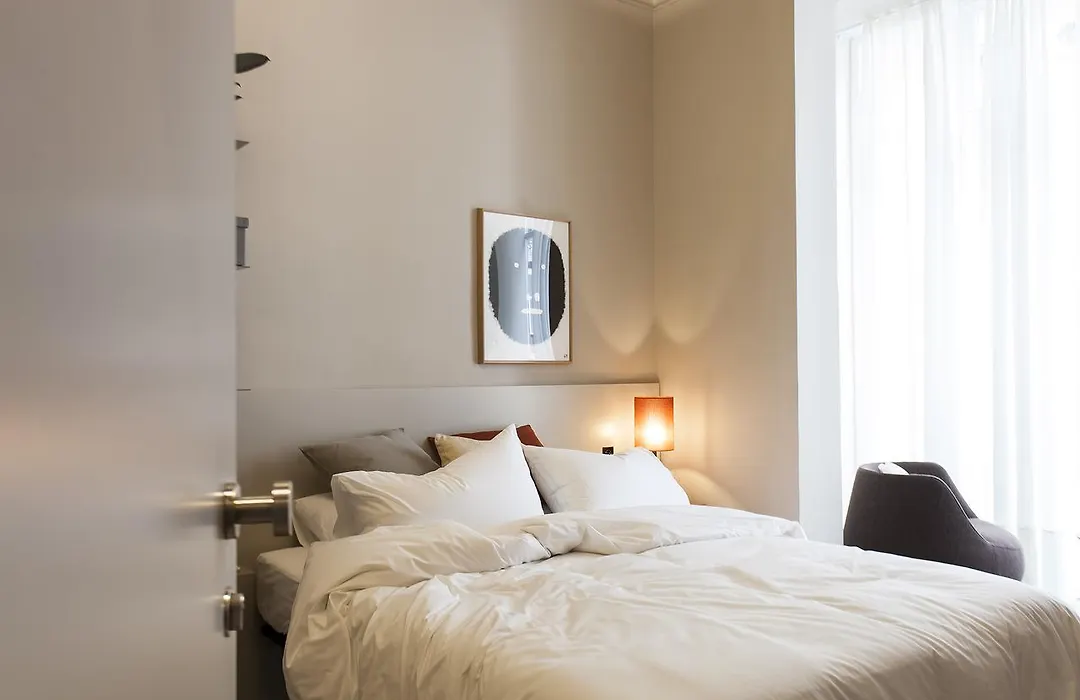 DestinationBCN - Universitat Rooms-1